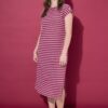 Φόρεμα ελαφρώς oversized με ανάγλυφο, ριγέ σχέδιο
