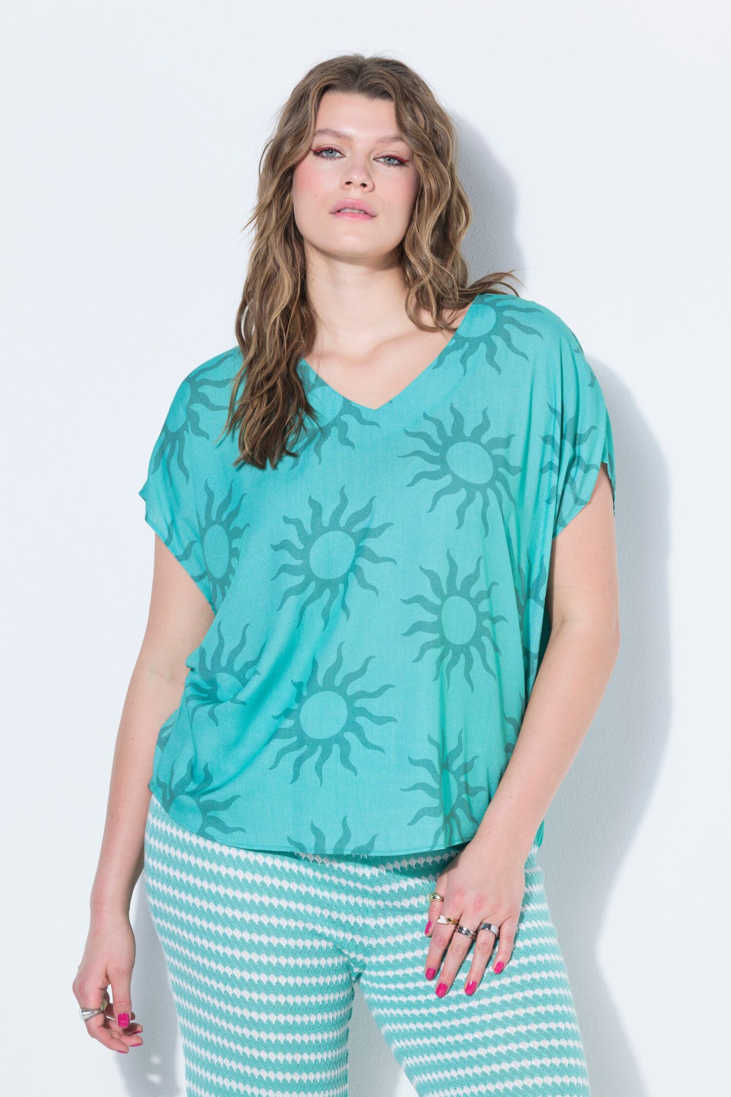 Μπλούζα oversized με σχέδιο SUN