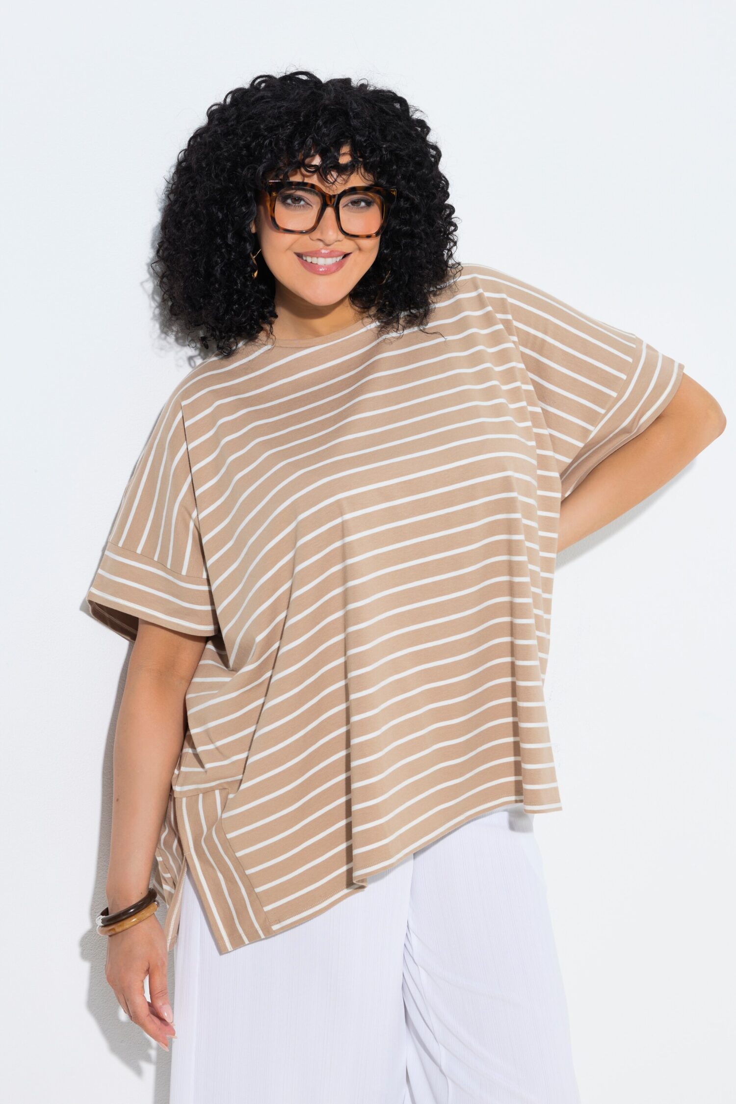 Μπλούζα ριγέ oversized με στρογγυλή λαιμόκοψη