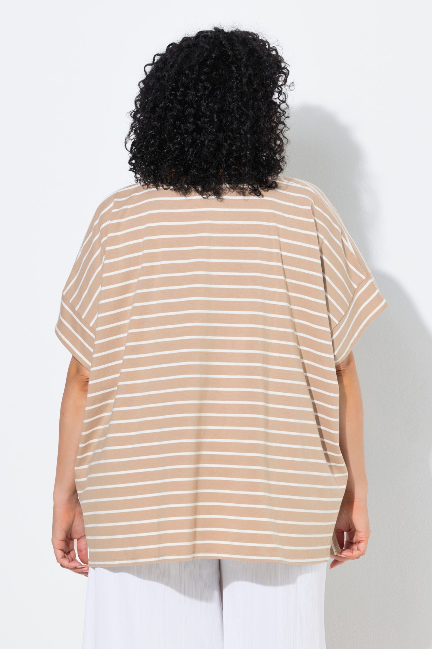 Μπλούζα ριγέ oversized με στρογγυλή λαιμόκοψη