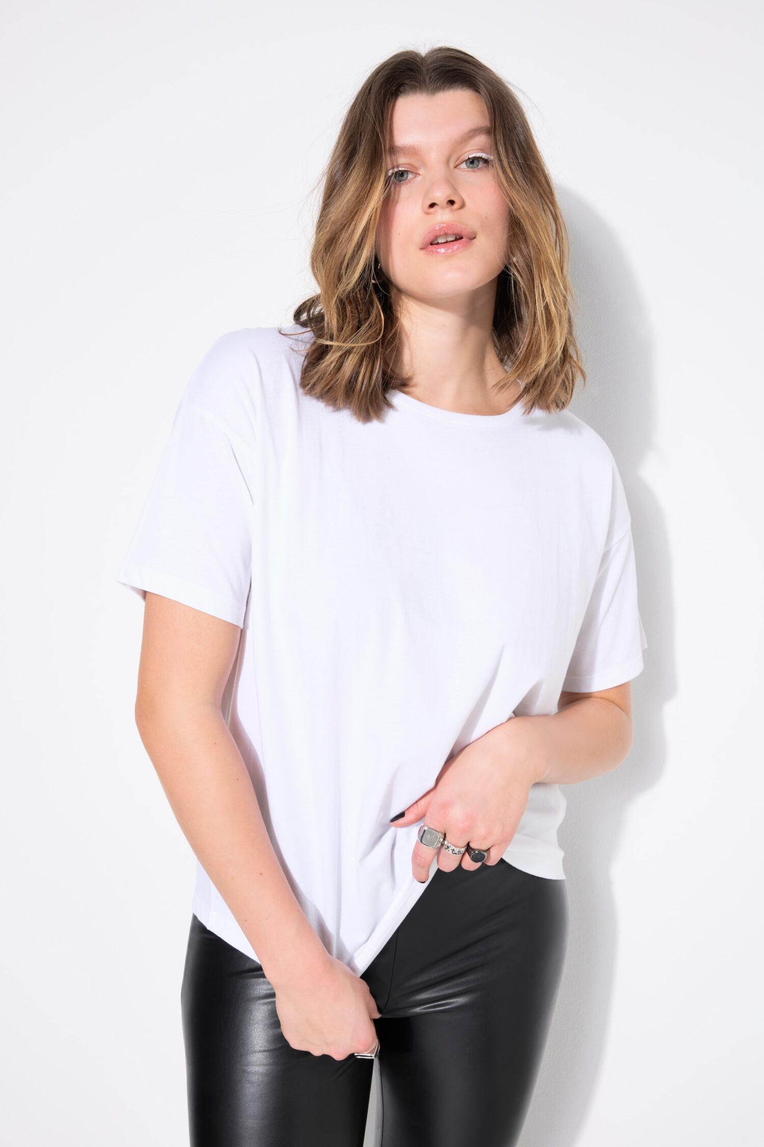 T-shirt Basic με στρογγυλή λαιμόκοψη
