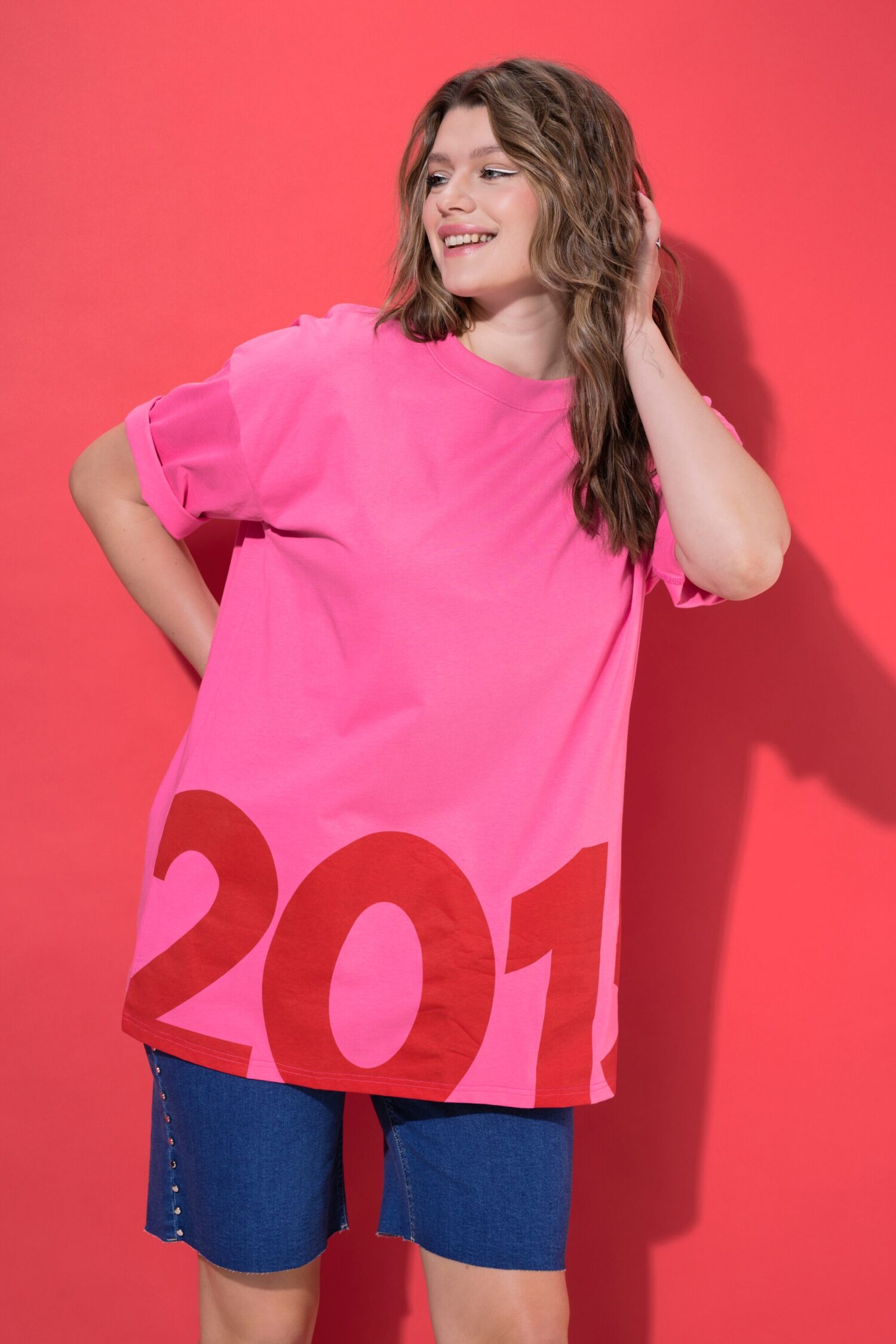 T-shirt oversized με σχέδιο 2015