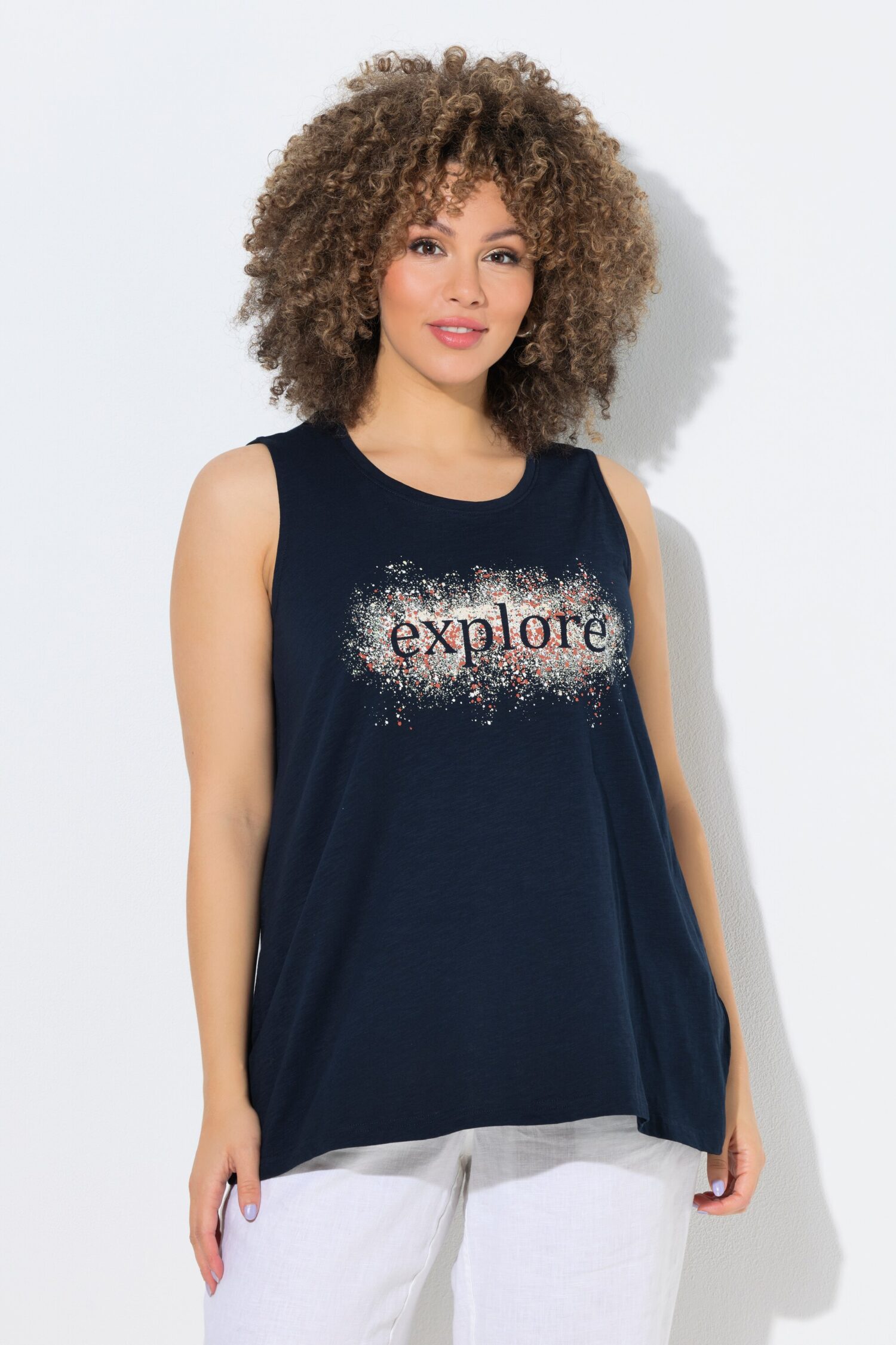 Τοπ αμάνικο σε γραμμή Α με τύπωμα "explore"