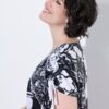 Φόρεμα με άνετη εφαρμογή και χαμηλούς ώμους με κορδόνι