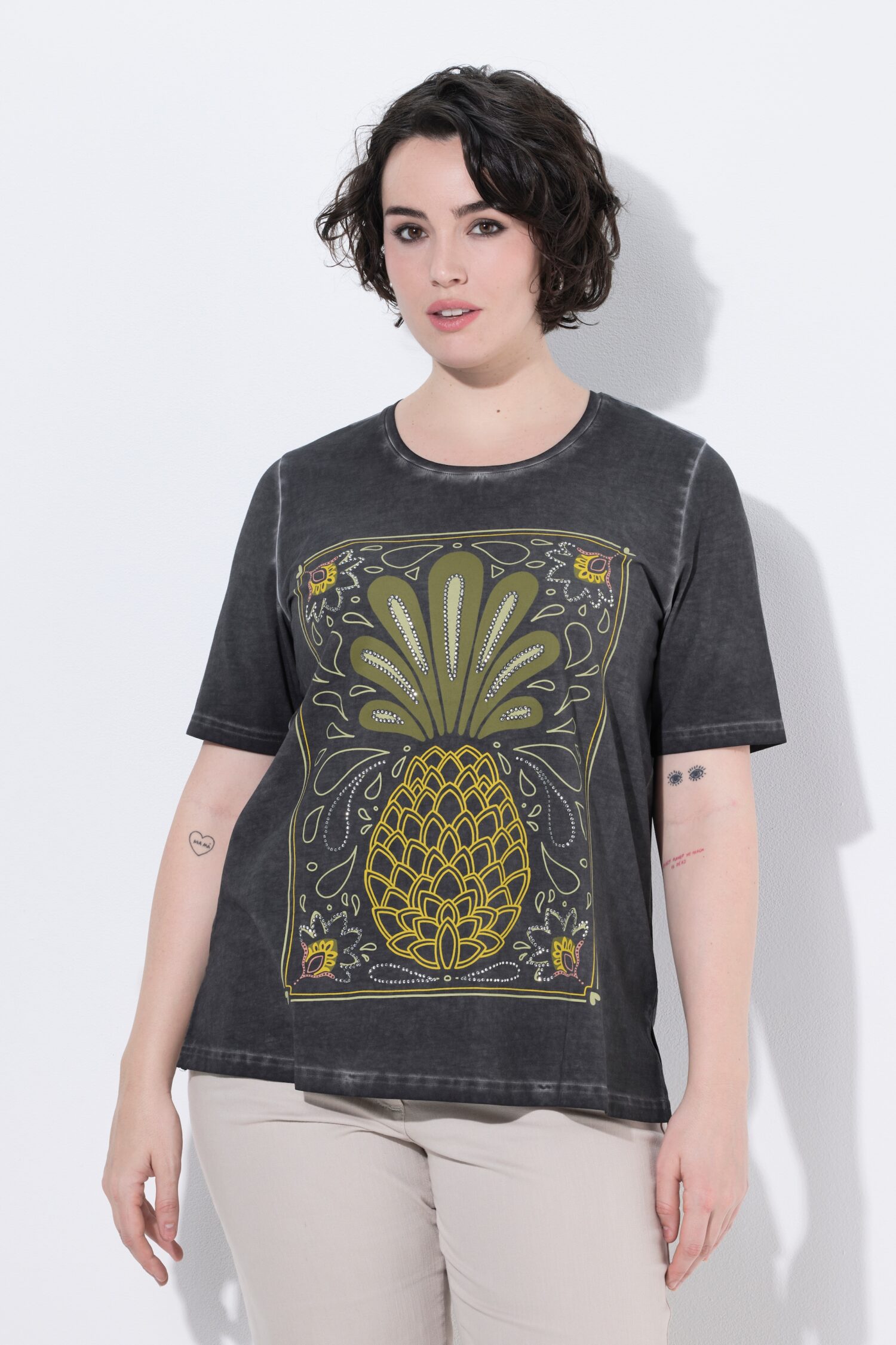 Μπλούζα με κοντά μανίκια και τύπωμα pineapple με στρας