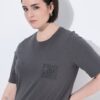 Μπλούζα με στρογγυλή λαιμόκοψη και τσέπη με στρας