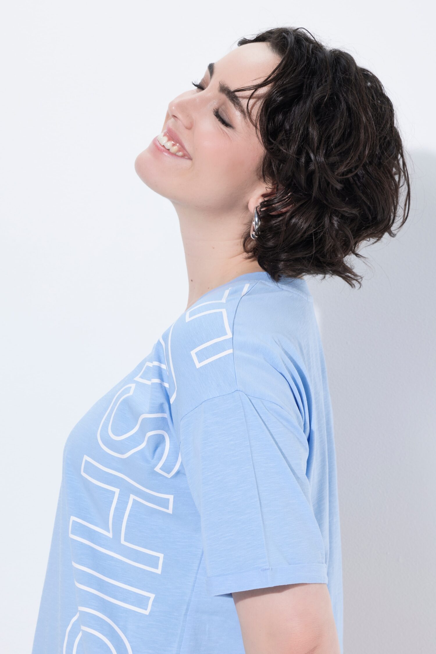 Μπλούζα oversized με στρογγυλή λαιμόκοψη και τύπωμα "Fashion"