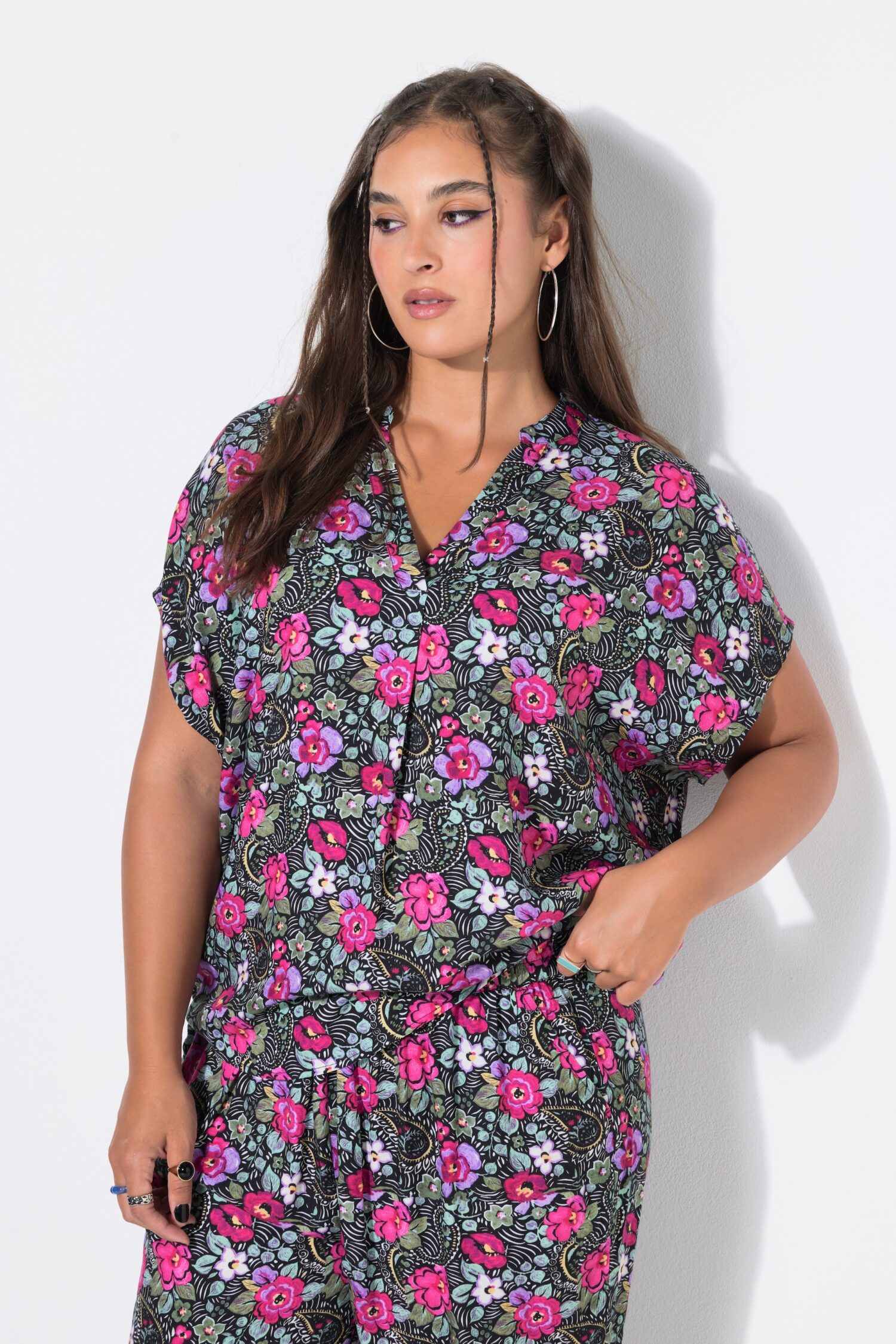 Μπλούζα σε στυλ πουκαμίσου oversized με λαιμόκοψη V και πιέτα