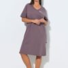 Νυχτικό oversized με κοντά μανίκια και τύπωμα στην πλάτη