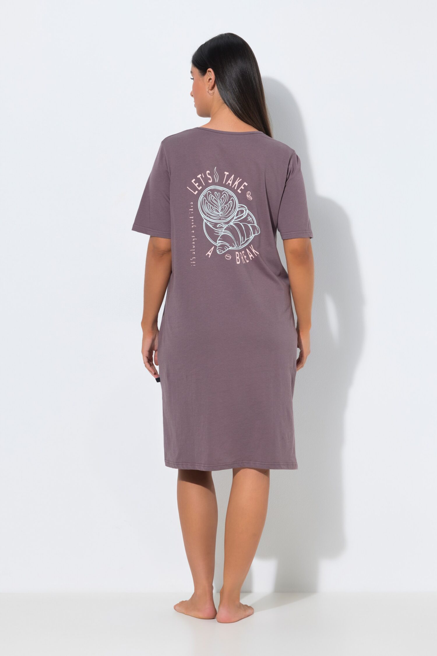 Νυχτικό oversized με κοντά μανίκια και τύπωμα στην πλάτη