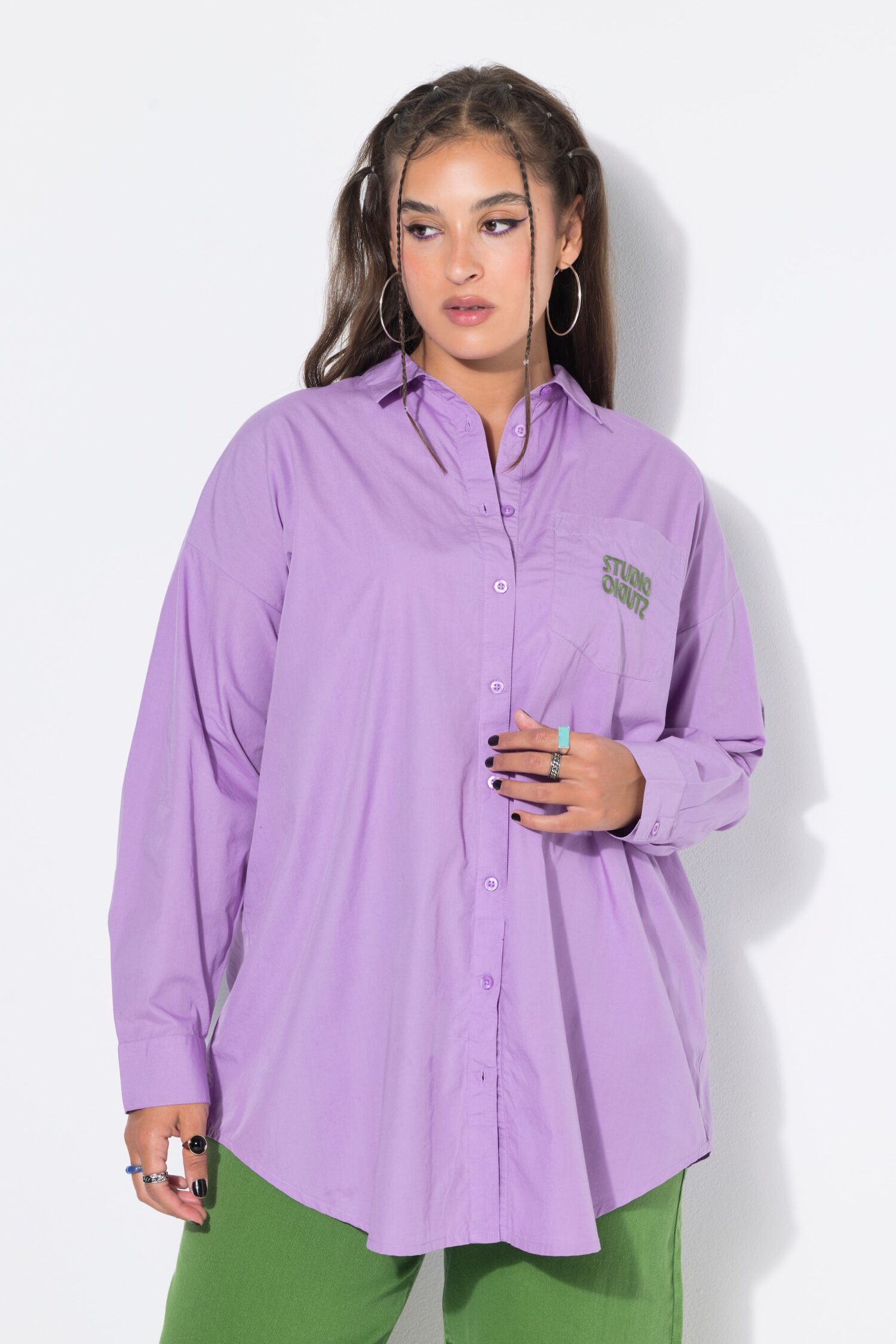 Πουκάμισο oversized με κέντημα στην τσέπη