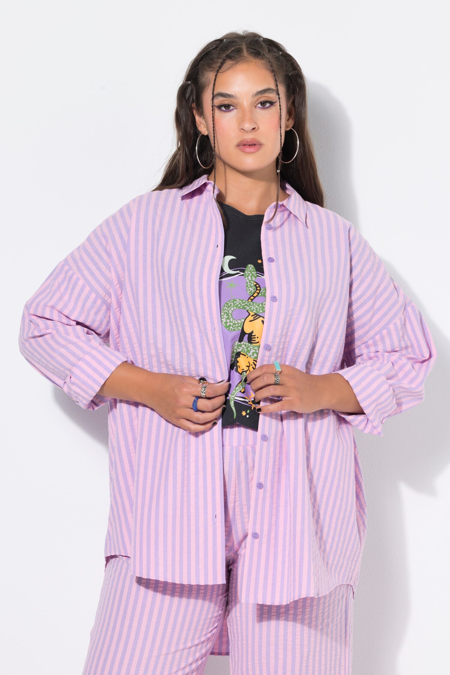 Πουκάμισο oversized με λεπτή υφή και ριγέ σχέδιο