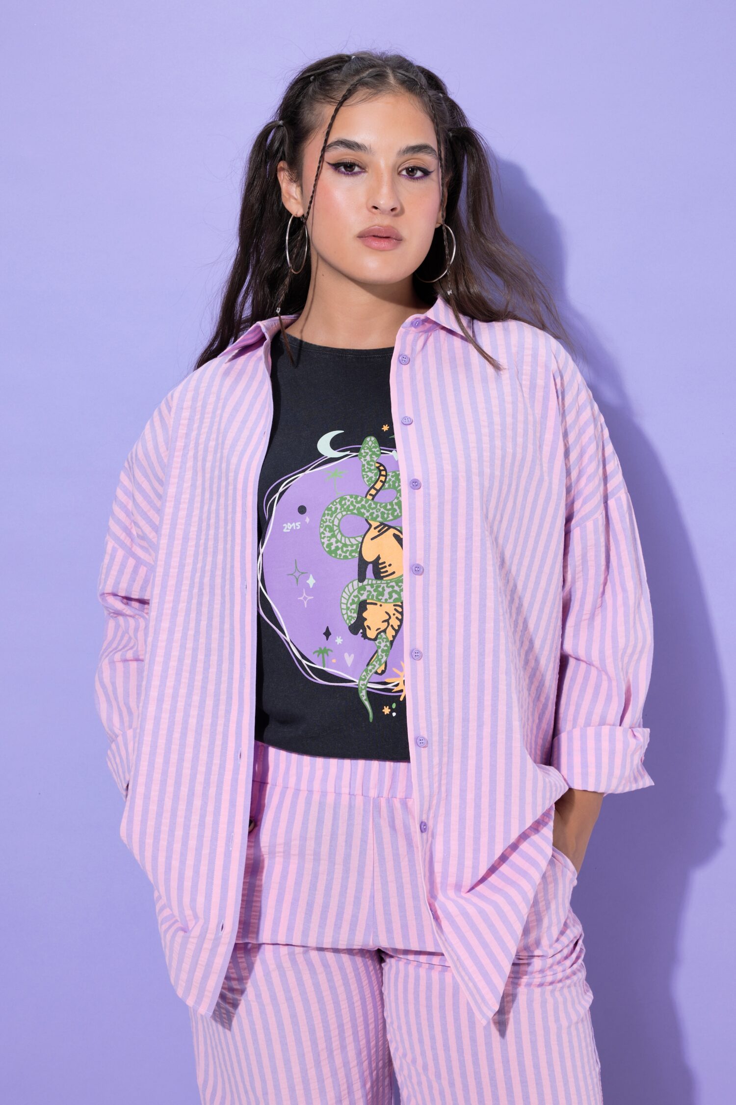 Πουκάμισο oversized με λεπτή υφή και ριγέ σχέδιο