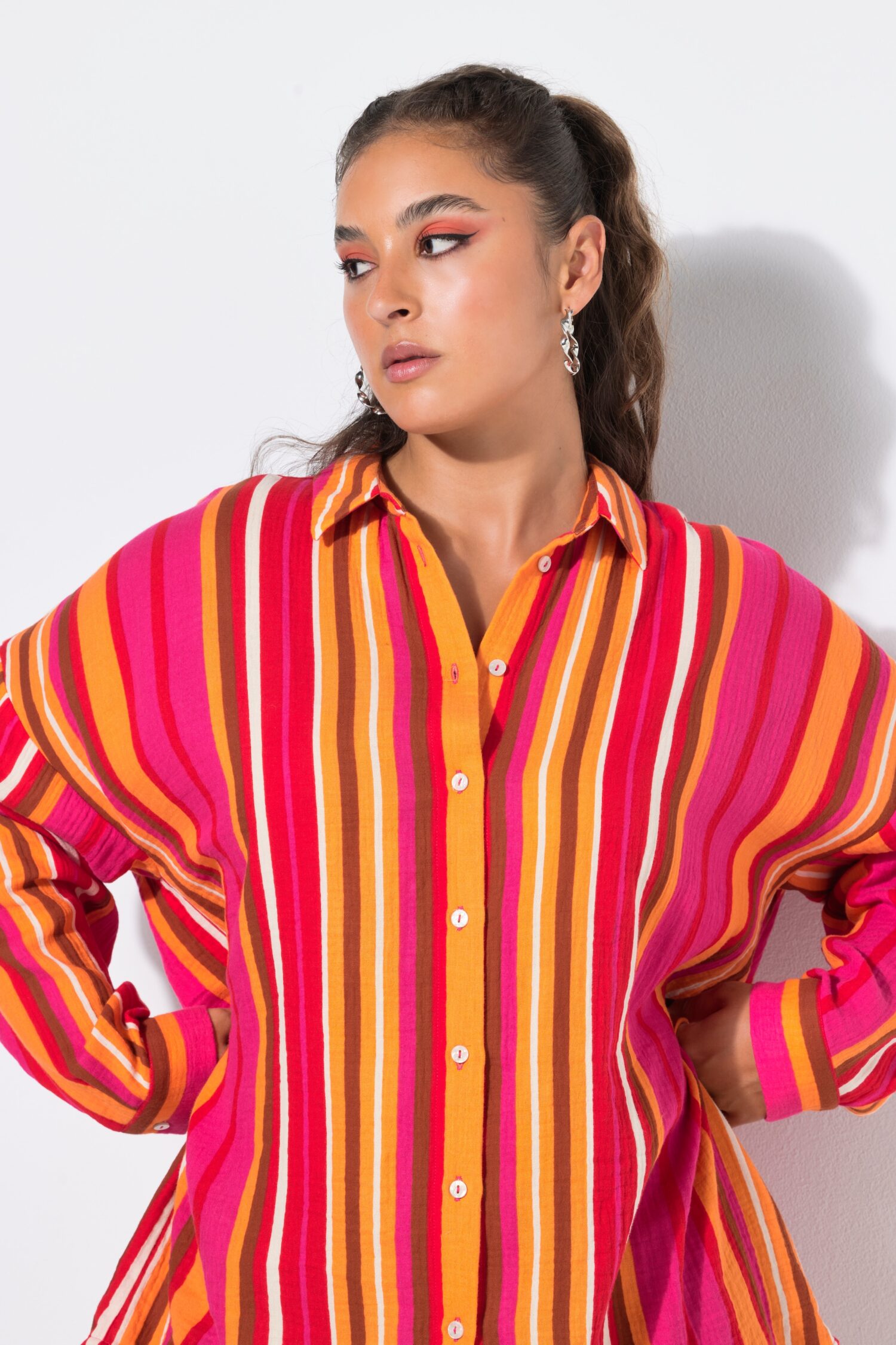 Πουκάμισο oversized με λεπτή υφή και ρίγες
