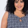 Τοπ αμάνικο σε γραμμή Α με σκίσιμο στη λαιμόκοψη