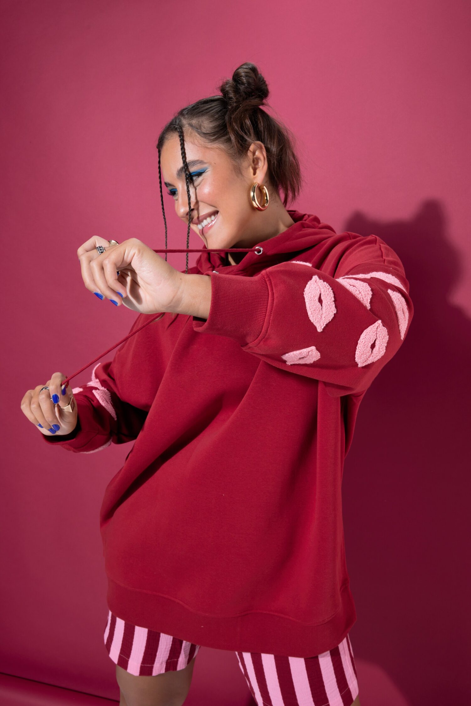 Μπλούζα φούτερ oversized με σχέδιο από ύφασμα terry στα μανίκια