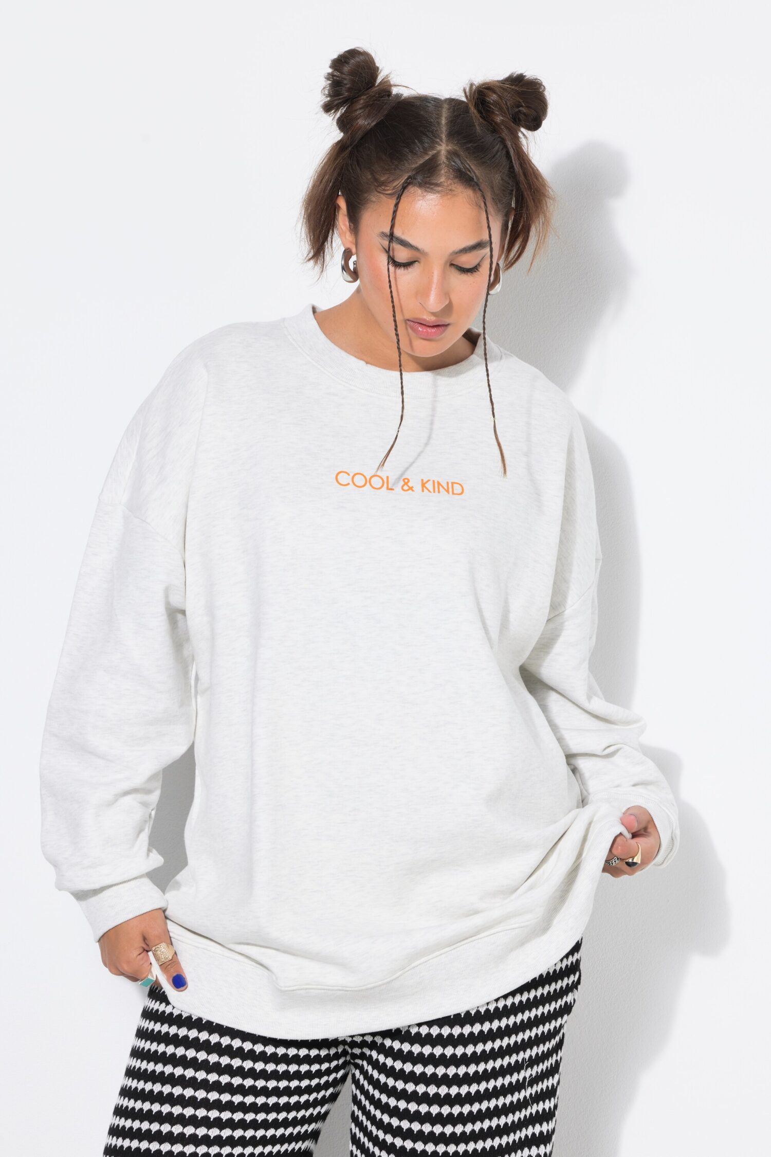 Μπλούζα φούτερ oversized με τύπωμα Cool & Kind