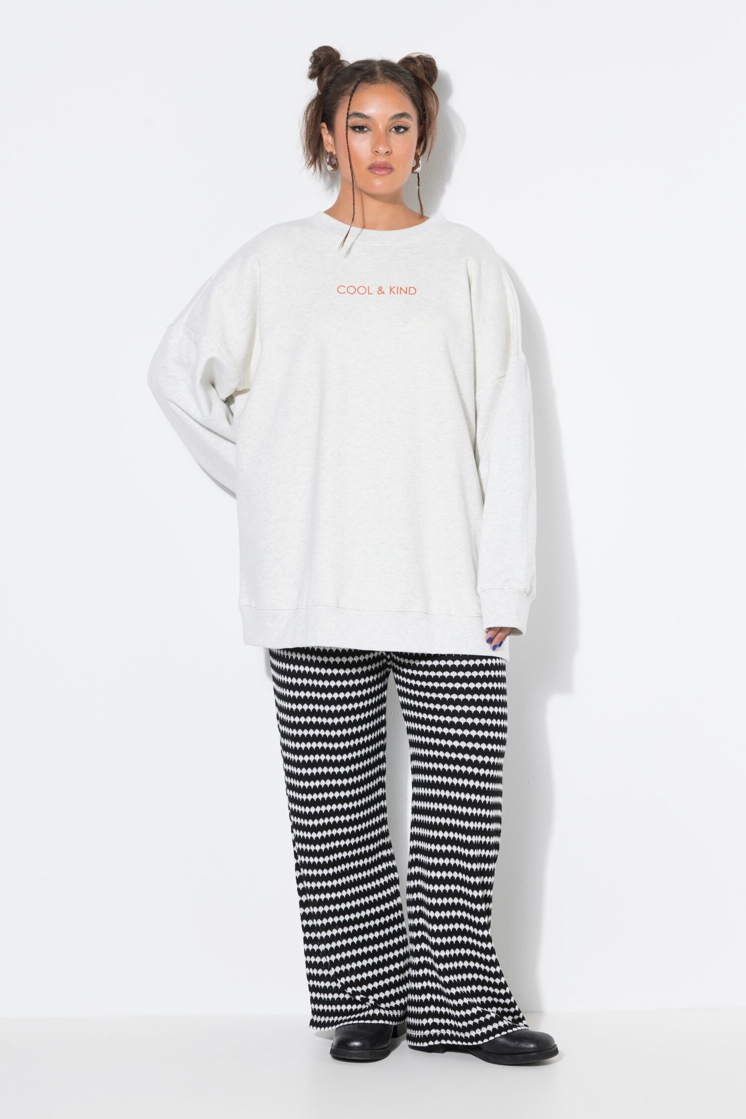 Μπλούζα φούτερ oversized με τύπωμα Cool & Kind