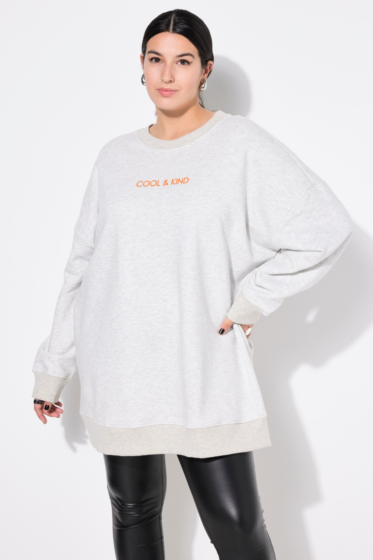 Μπλούζα φούτερ oversized με τύπωμα Cool & Kind