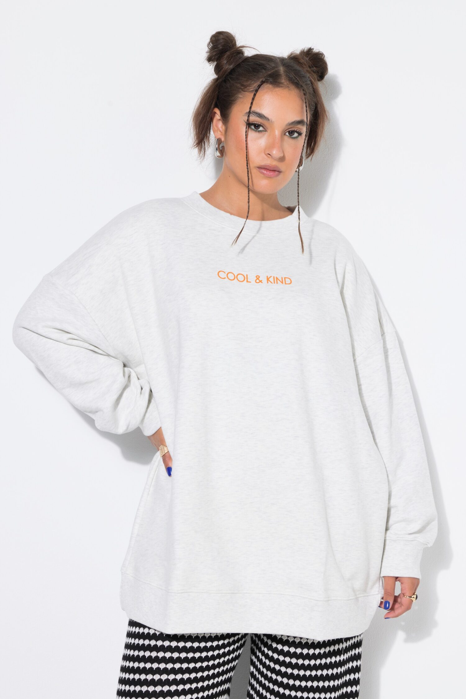 Μπλούζα φούτερ oversized με τύπωμα Cool & Kind
