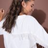 Μπλούζα oversized με κρόσσια από χάντρες στην πλάτη