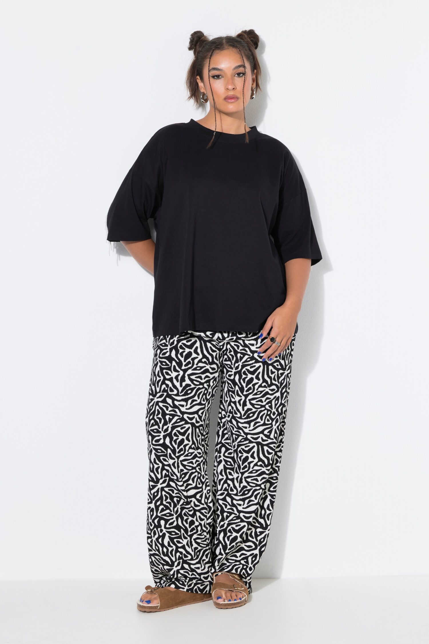 Μπλούζα oversized με κρόσσια από χάντρες στην πλάτη