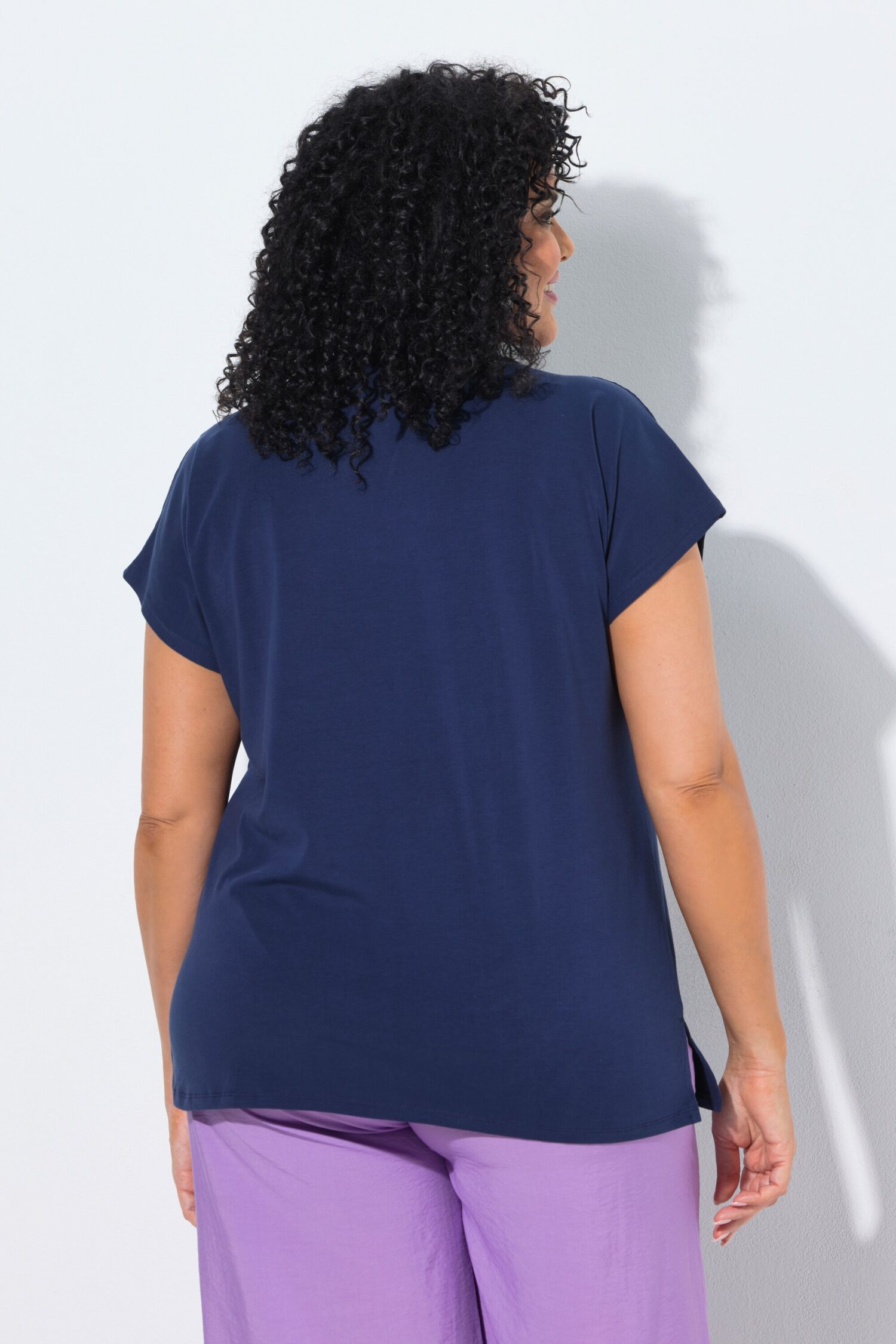 Μπλούζα oversized με λαιμόκοψη τουνίκ και τύπωμα με στρας