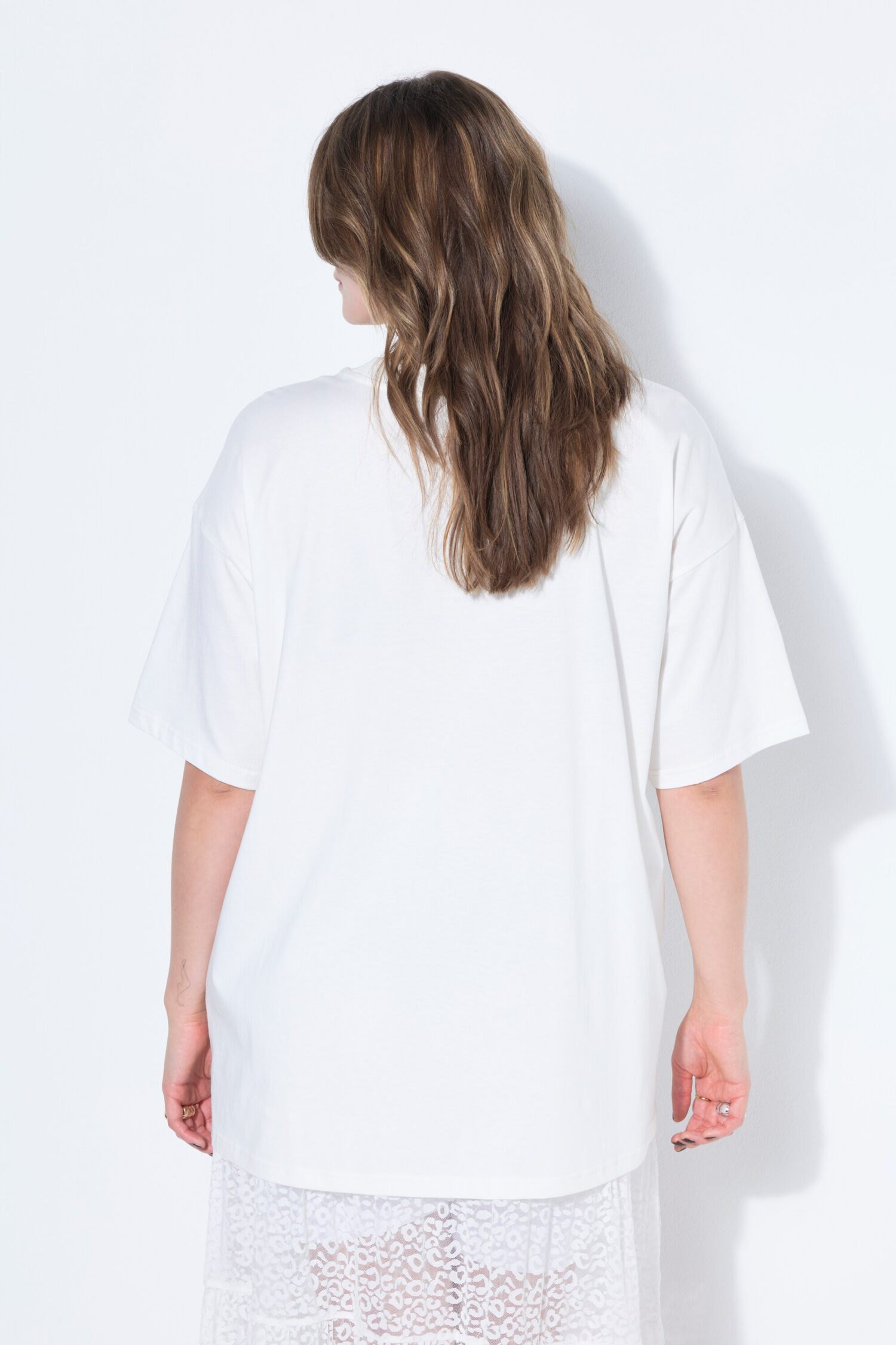 Μπλούζα oversized με μεταλλική λεπτομέρεια στη μέση