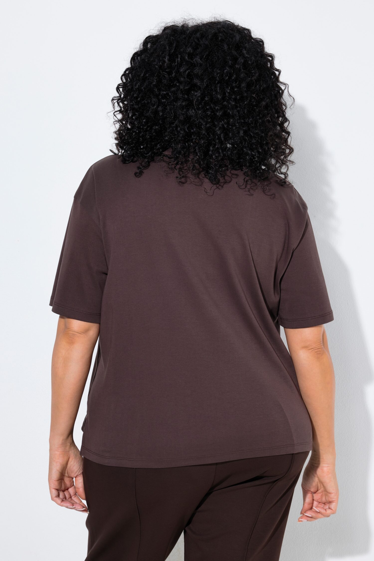 Μπλούζα oversized με στρογγυλή λαιμόκοψη και κοντά μανίκια