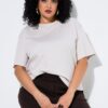 Μπλούζα oversized με στρογγυλή λαιμόκοψη και κοντά μανίκια