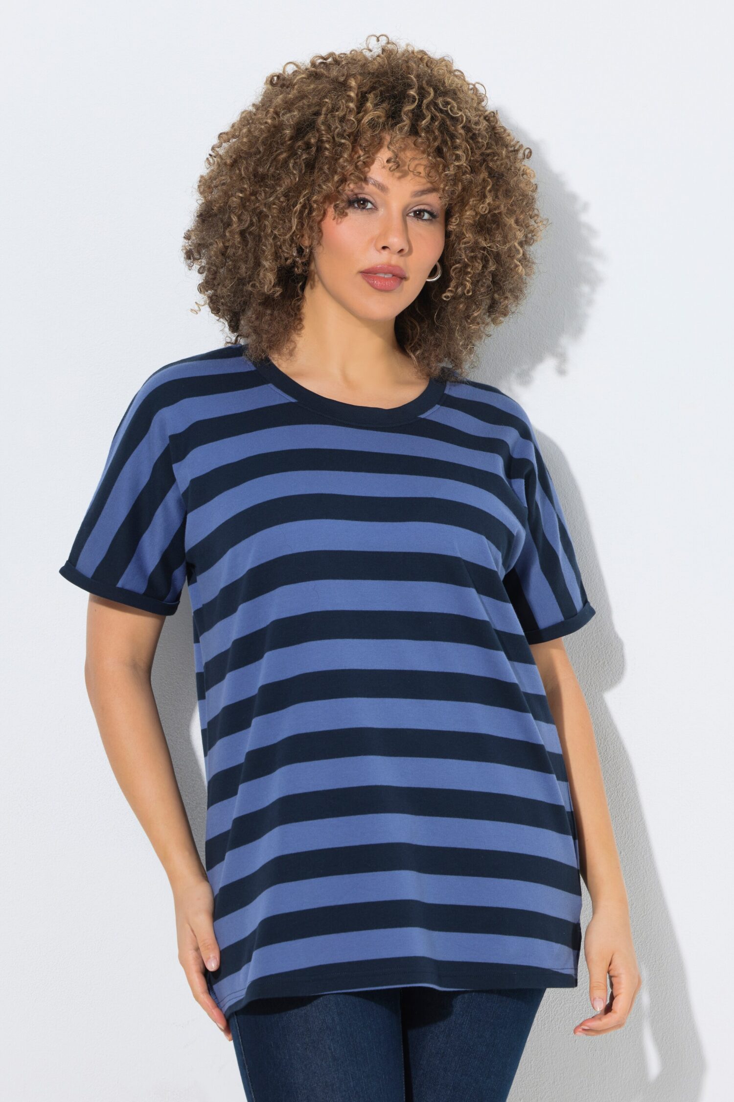 Μπλούζα ριγέ oversized με στρογγυλή λαιμόκοψη
