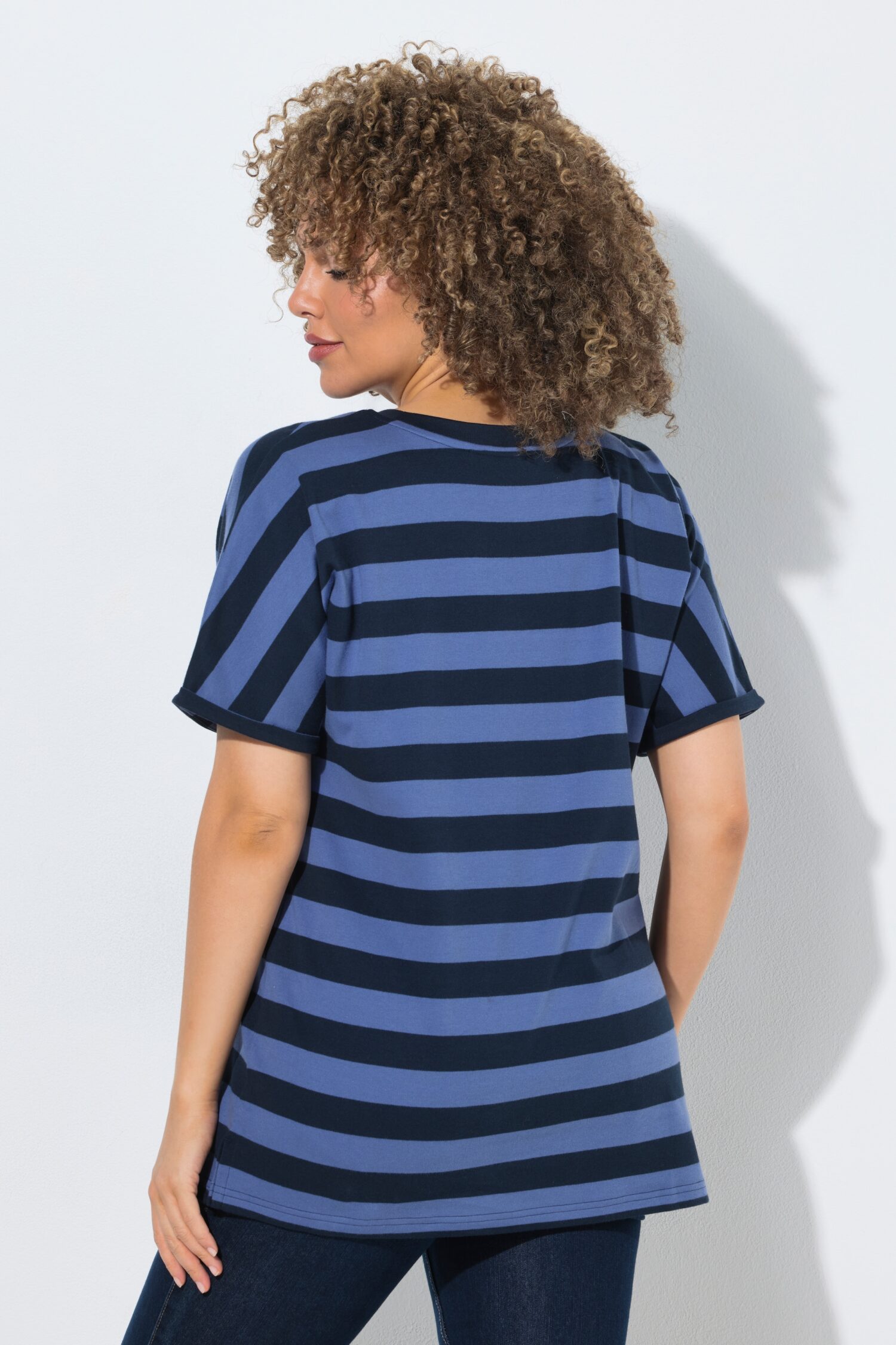 Μπλούζα ριγέ oversized με στρογγυλή λαιμόκοψη