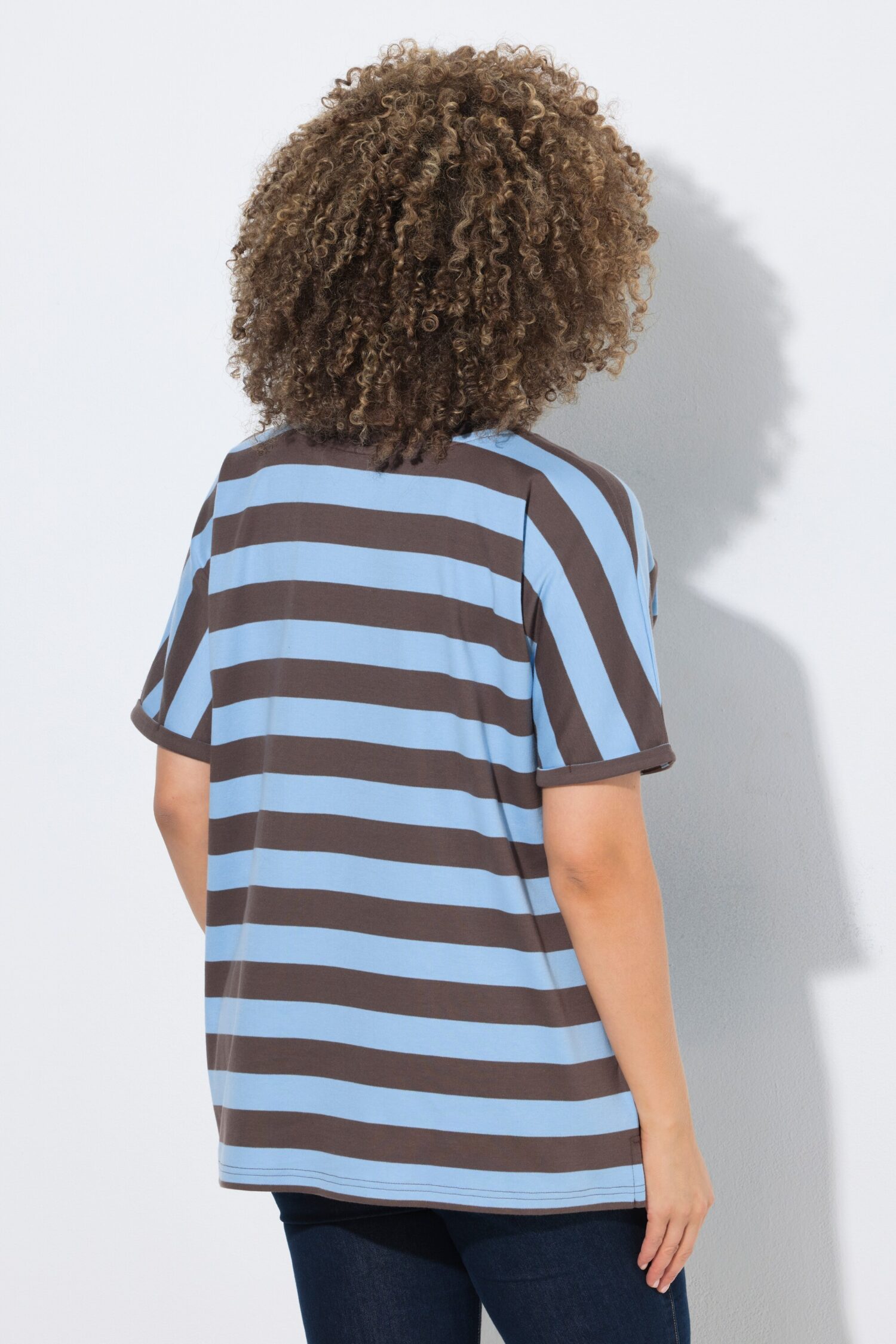 Μπλούζα ριγέ oversized με στρογγυλή λαιμόκοψη