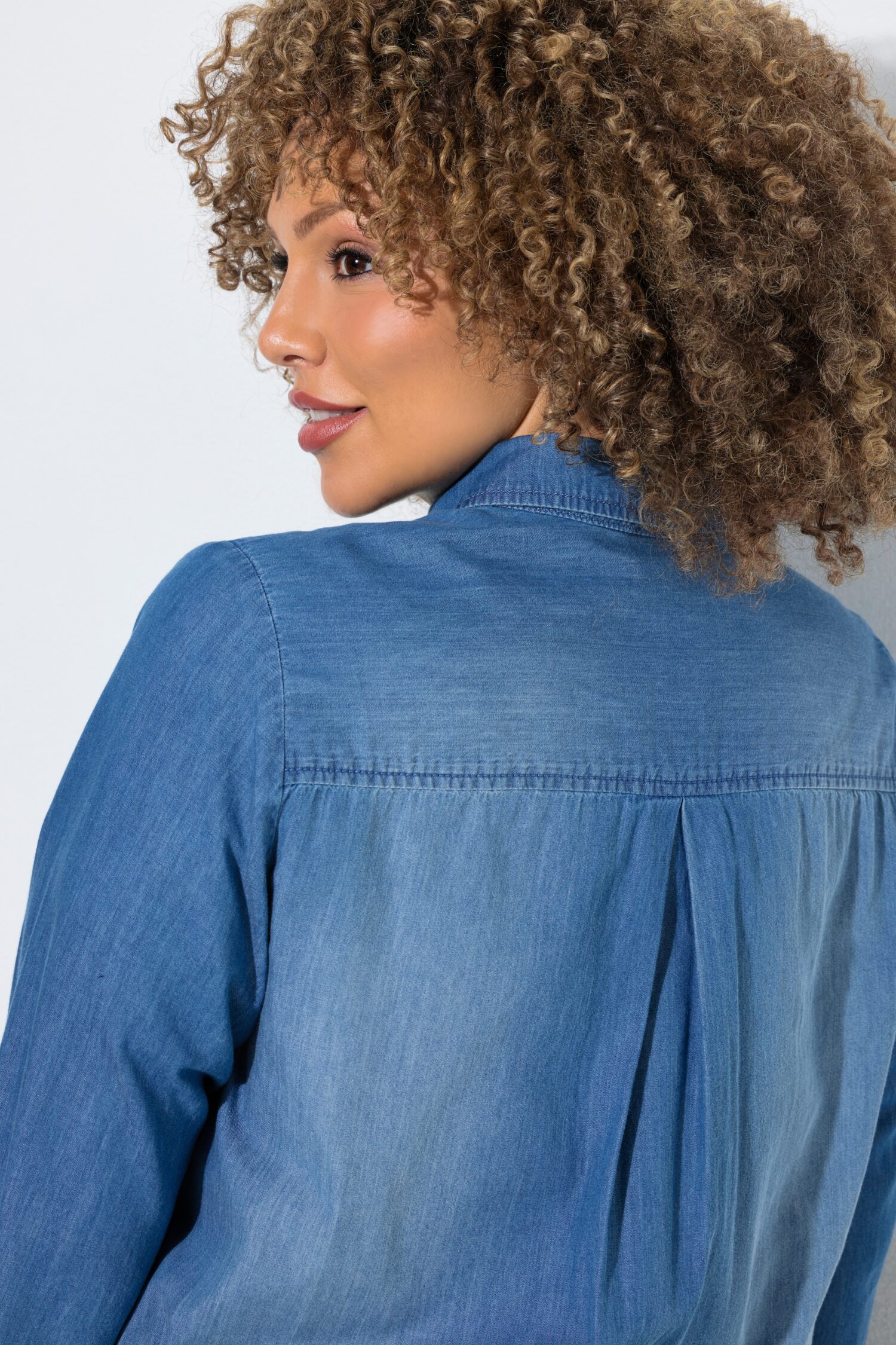 Πουκάμισο σε denim look με μακριά μανίκια