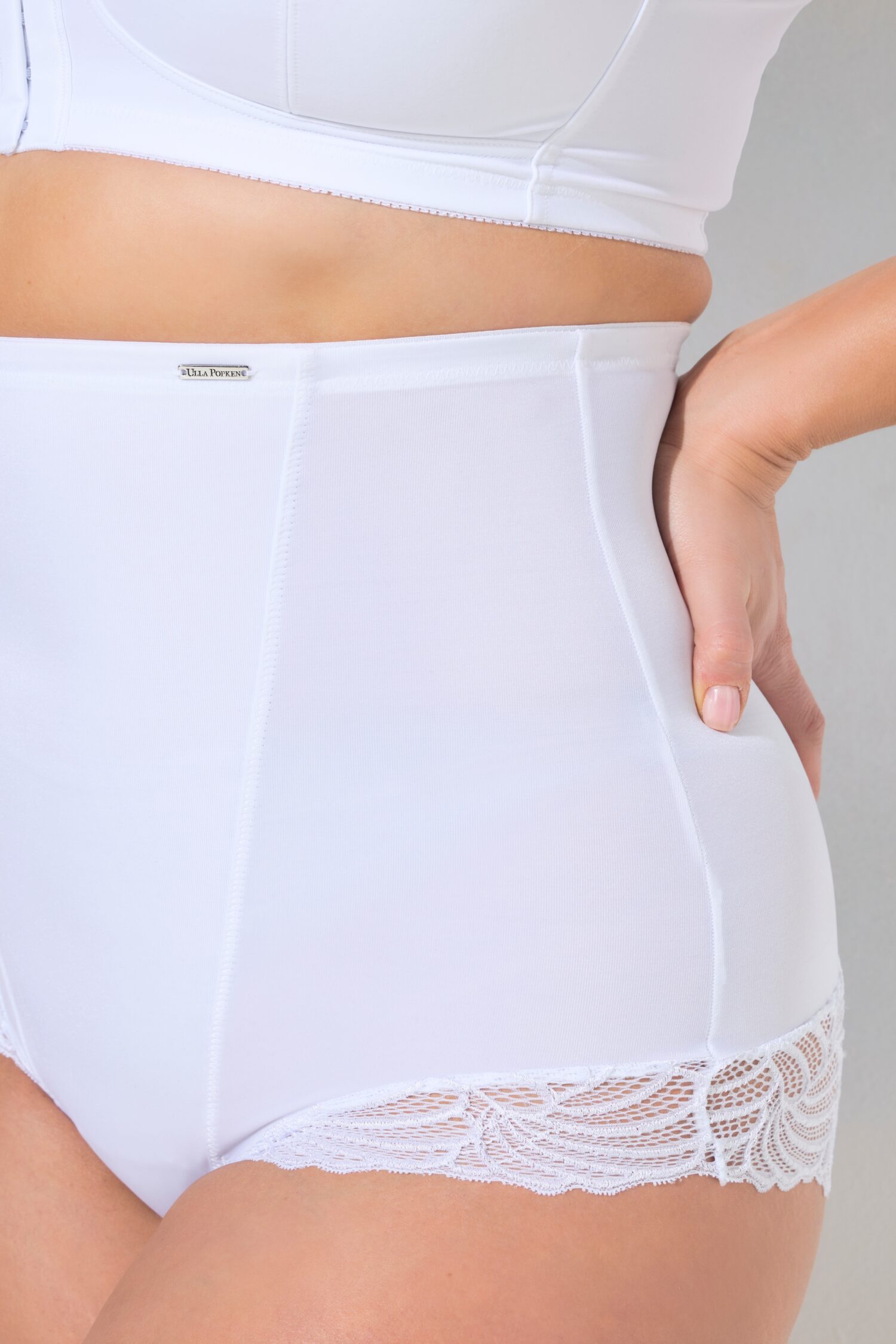 Σλιπ bodyforming, ψηλόμεσο με διάφανη δαντέλα