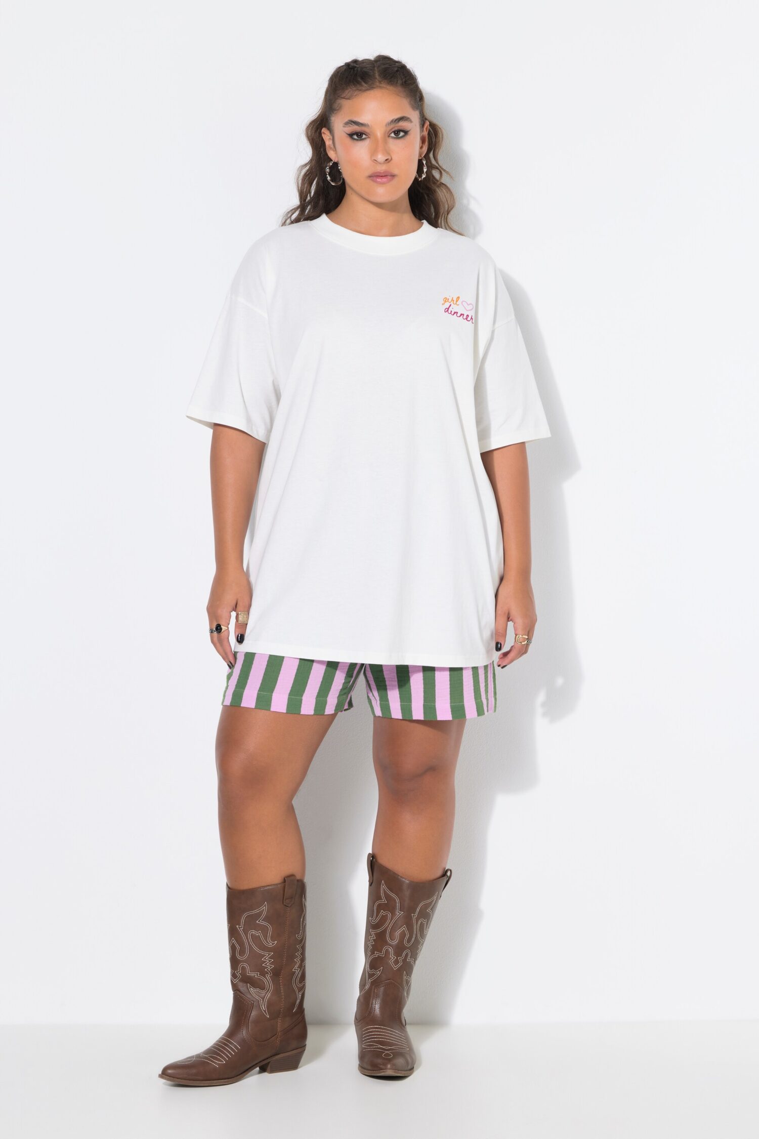 T-shirt με τύπωμα Girl Dinner