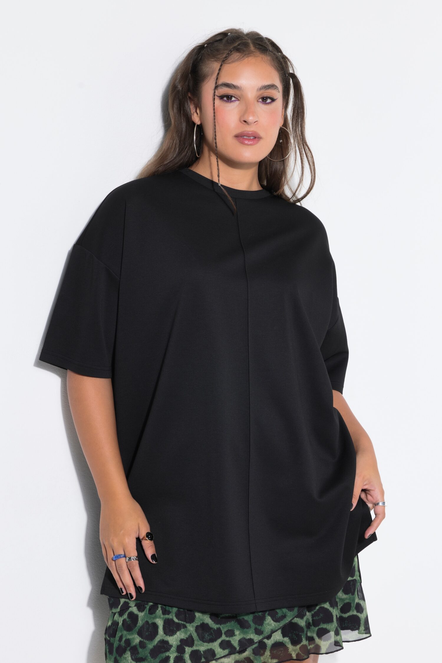 T-shirt oversized, από απαλό scuba ζέρσεϊ ύφασμα