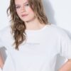 T-shirt oversized με κέντημα στο στήθος και κοντά μανίκια
