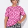 T-shirt oversized με σχέδιο paisley και χαμηλούς ώμους