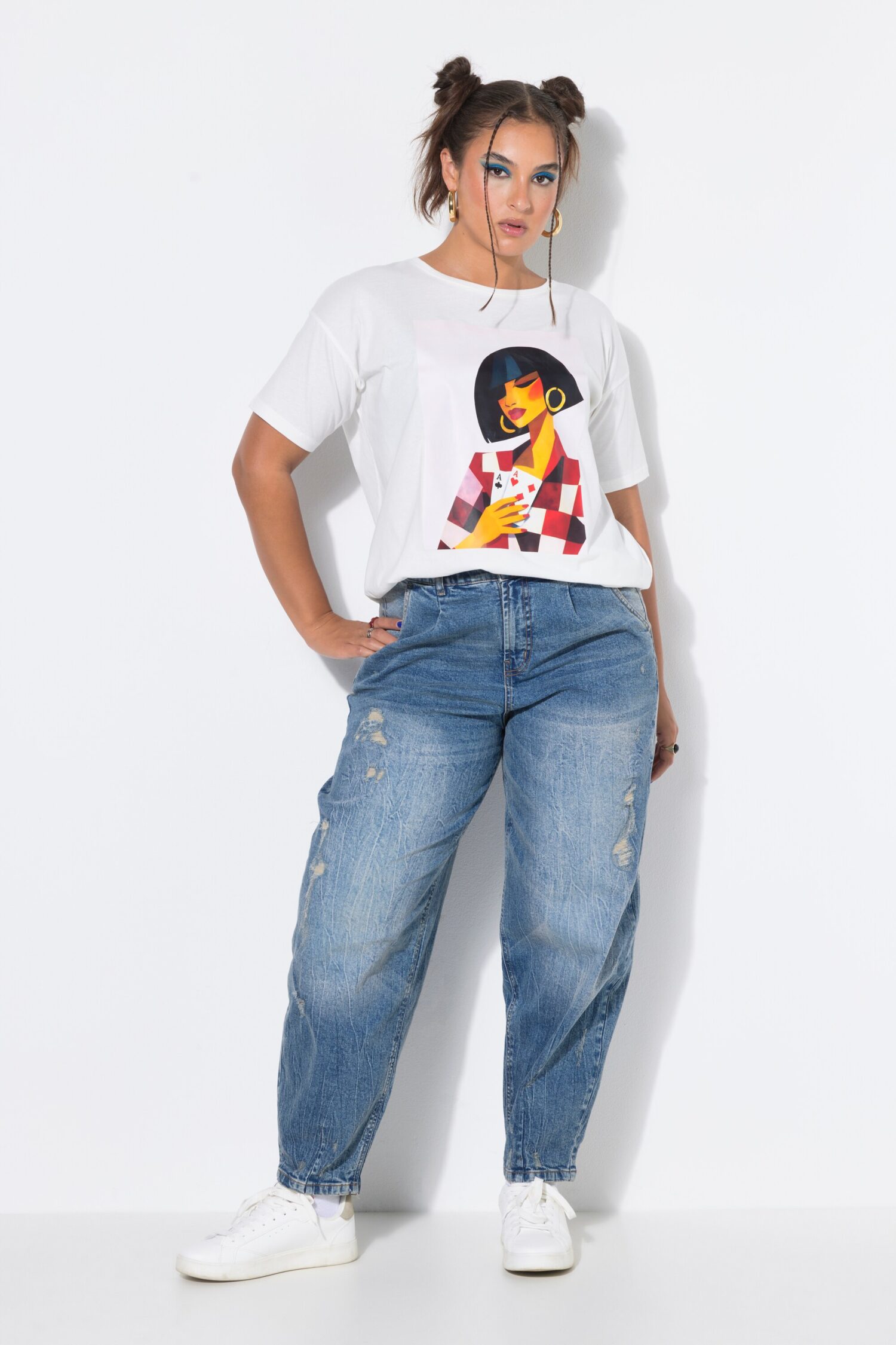 T-shirt oversized με τύπωμα model και κοντά μανίκια