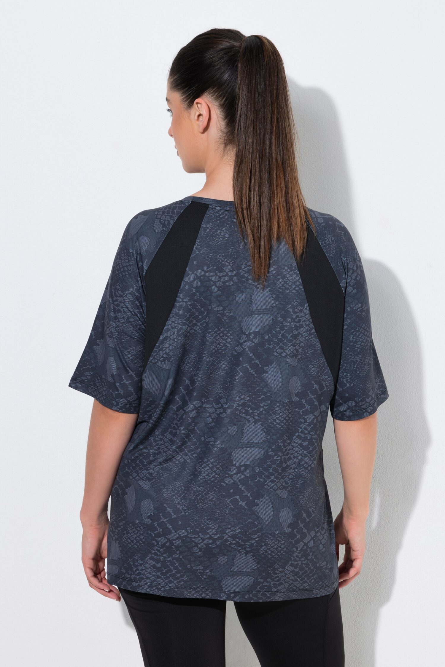 Μπλούζα με snake print και κοντά μανίκια