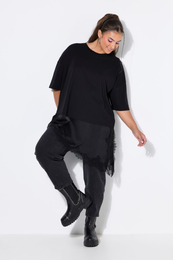 Μπλούζα oversized με ασύμμετρο τελείωμα και δαντέλα