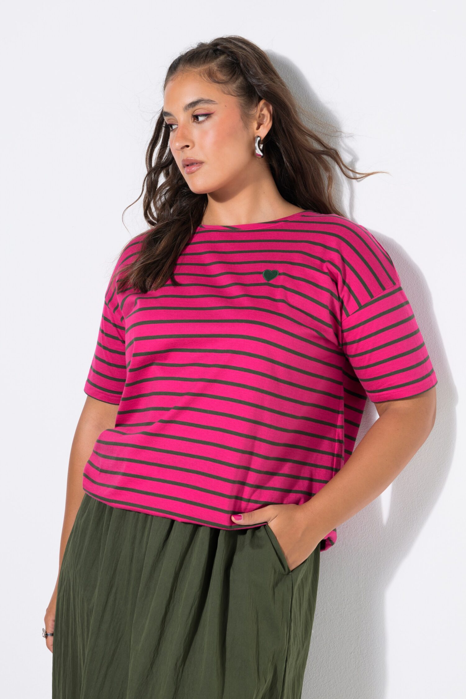 Μπλούζα oversized, ριγέ με διακριτικό κέντημα