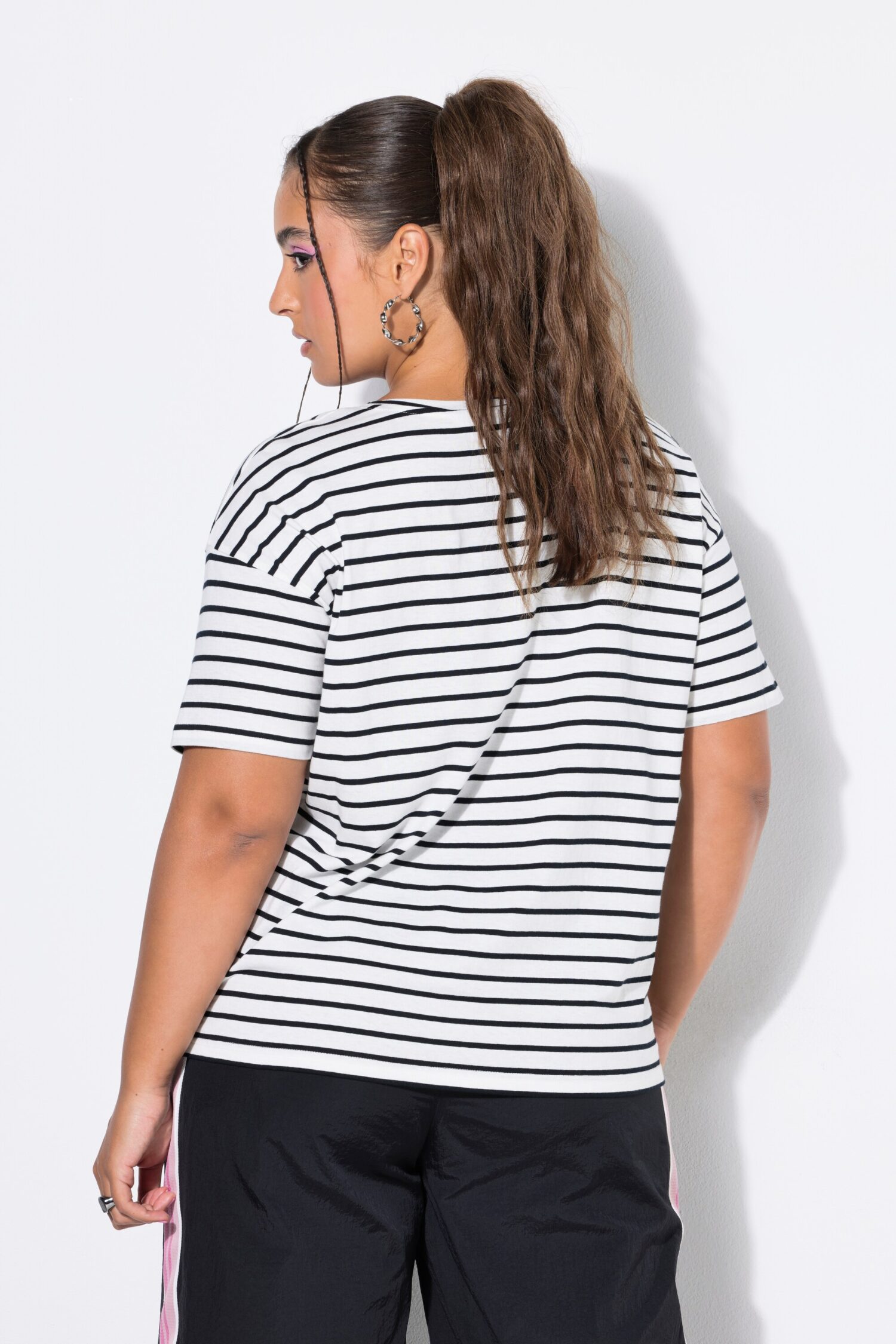 Μπλούζα oversized, ριγέ με διακριτικό κέντημα