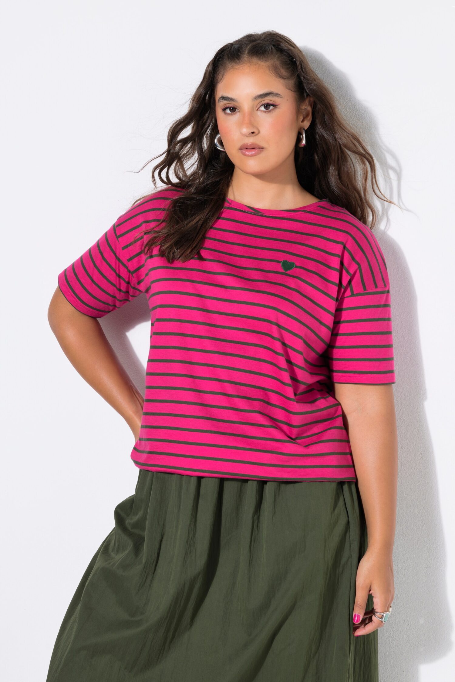 Μπλούζα oversized, ριγέ με διακριτικό κέντημα