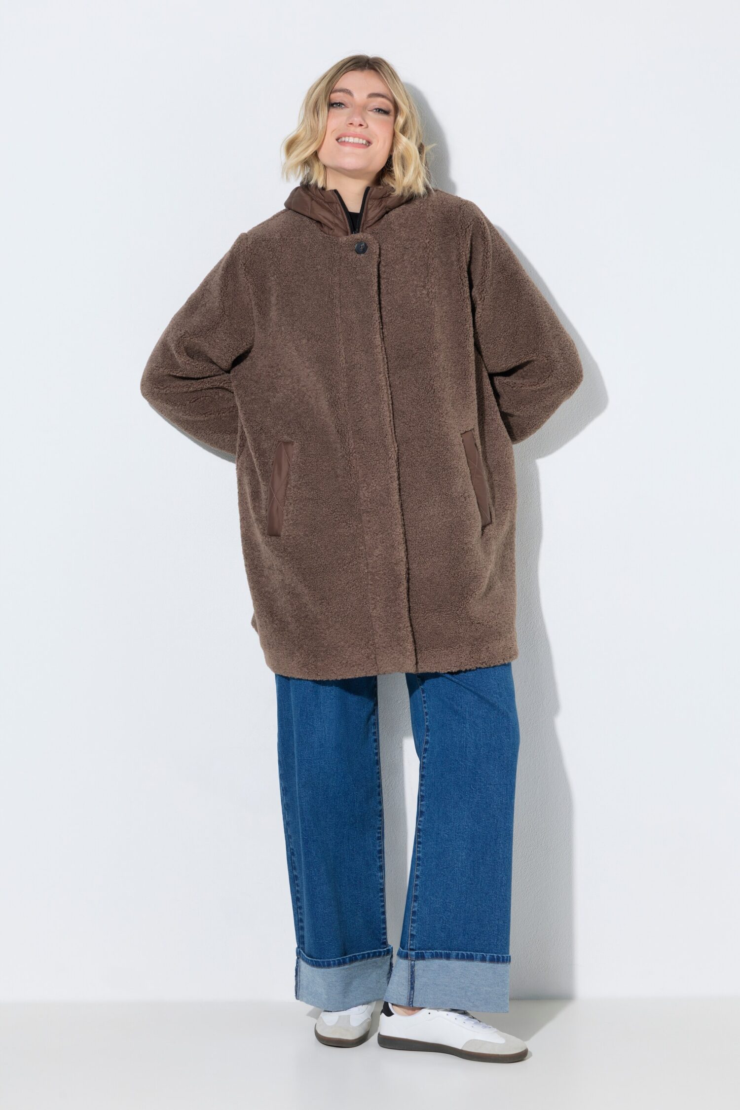 Μπουφάν fleece με καπιτονέ κουκούλα