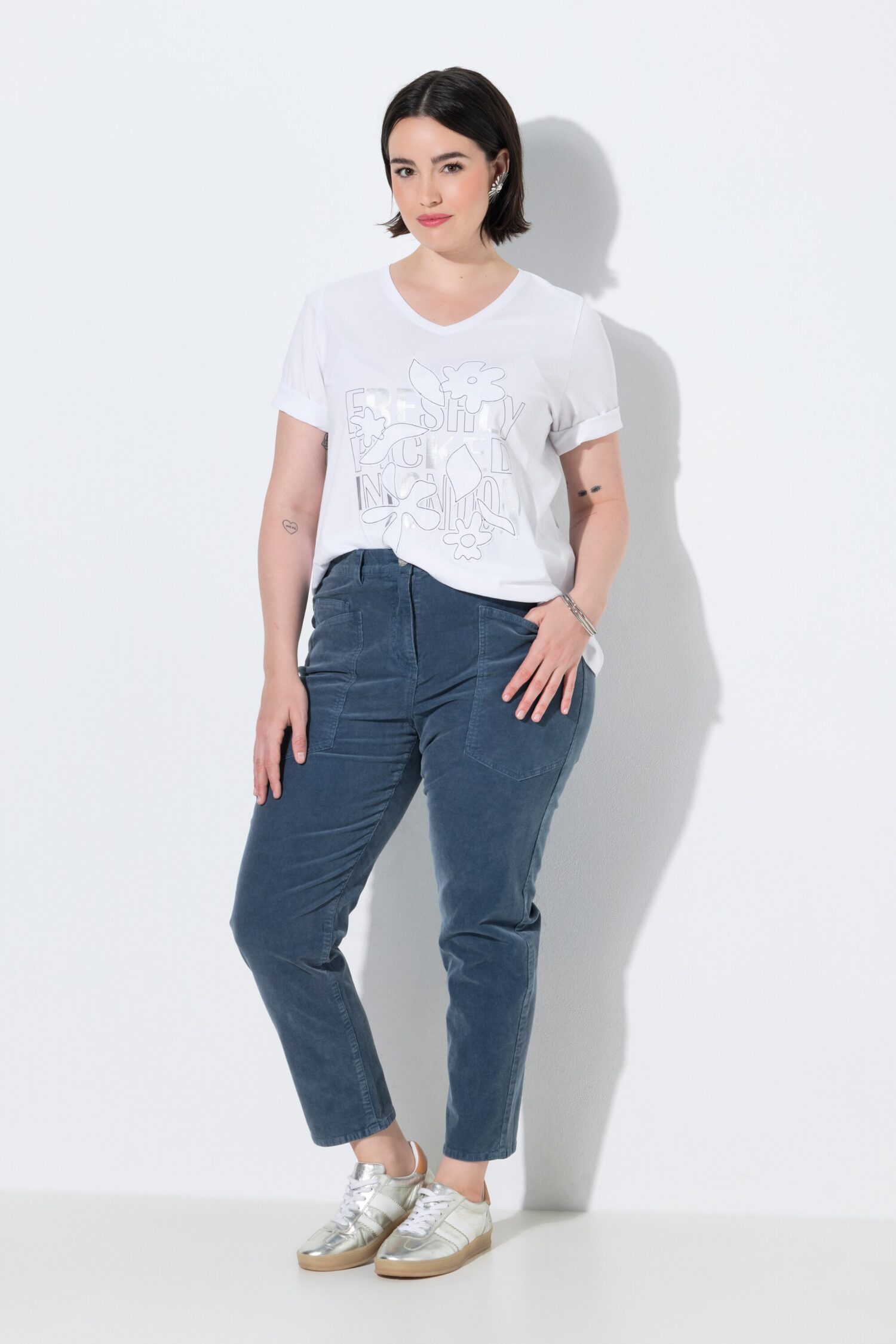 Παντελόνι κοτλέ σε φαρδιά γραμμή mom-fit