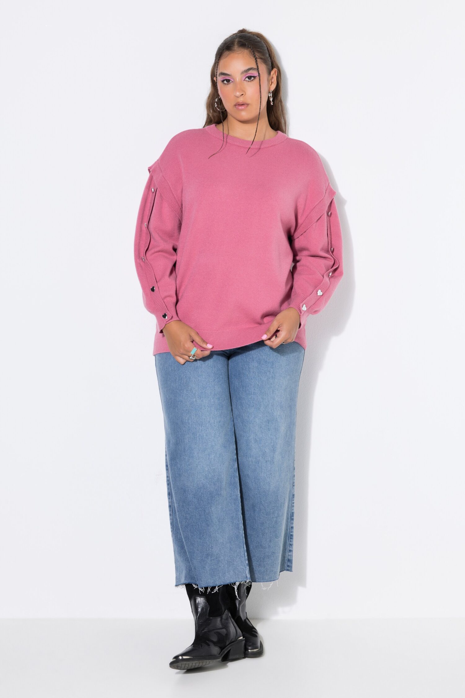 Πουλόβερ oversized με μεταλλικές καρδιές στα μανίκια