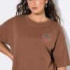 T-shirt με τύπωμα στο στήθος και την πλάτη