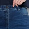 Τζιν παντελόνι με άνετη εφαρμογή mom fit και destroyed εφέ